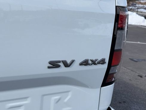 Certified 2024 Nissan Frontier SV w/ Technology Package image 17