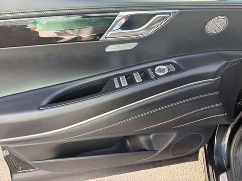 Used 2025 Genesis GV80 2.5T Standard image 14