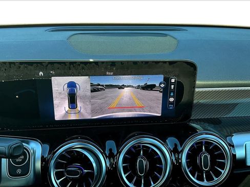 Used 2025 Mercedes-Benz GLB 35 AMG AMG GLB 35 image 27