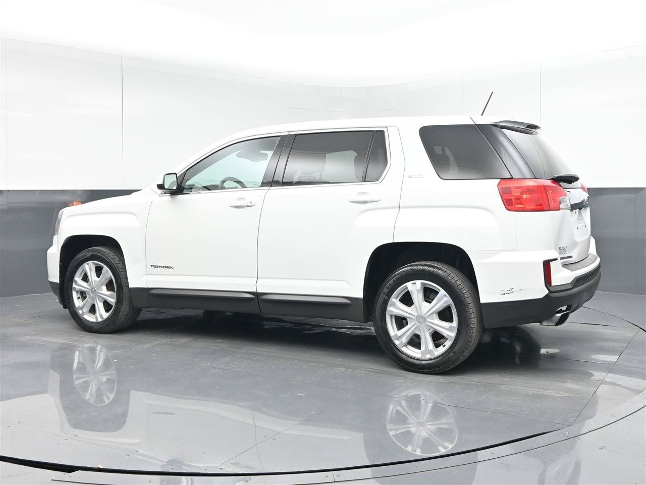 Used 2017 GMC Terrain SLE FWD image 7