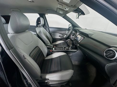 Used 2023 Nissan Kicks SR w/ SR Premium Package image 29