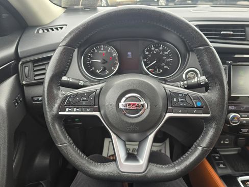 Used 2019 Nissan Rogue SL w/ Premium Package AWD/4WD image 7