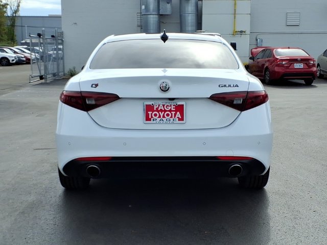 Used 2021 Alfa Romeo Giulia Ti w/ Nero Edizione AWD/4WD image 5