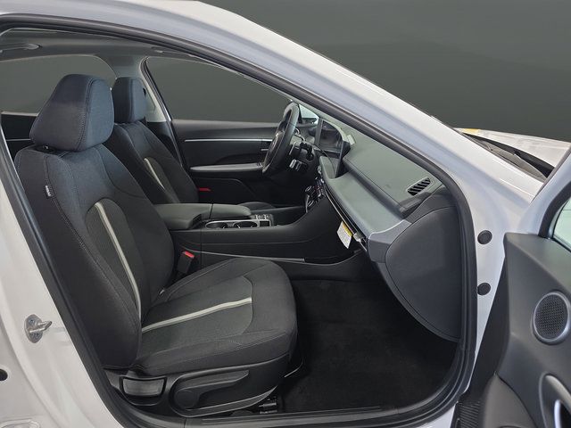 Certified 2025 Hyundai Sonata SEL FWD image 32
