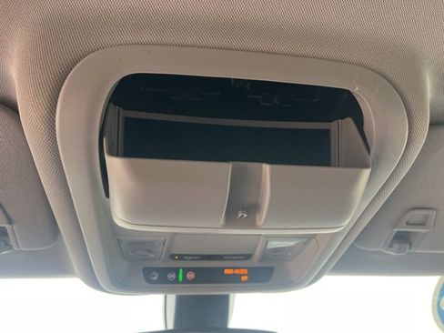 Used 2018 Chevrolet Equinox LT image 30