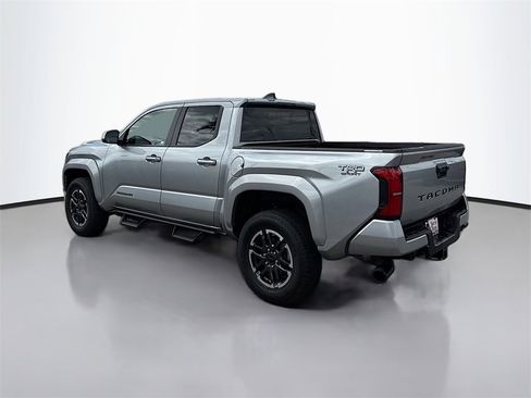 Used 2025 Toyota Tacoma TRD Sport image 5