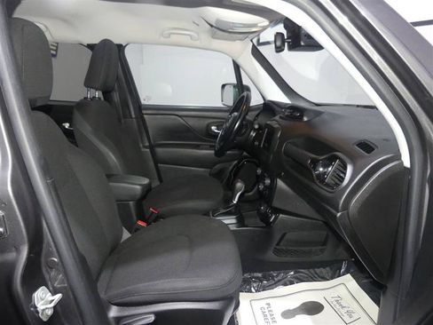 Used 2020 Jeep Renegade Altitude AWD/4WD image 21