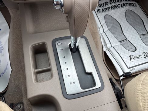 Used 2013 Nissan Frontier SV image 43