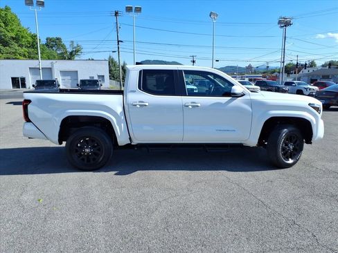Used 2024 Toyota Tacoma SR5 AWD/4WD image 3
