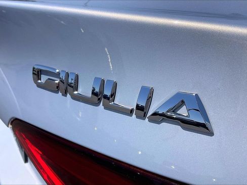Used 2022 Alfa Romeo Giulia Ti w/ Active Assist Plus Package RWD image 7