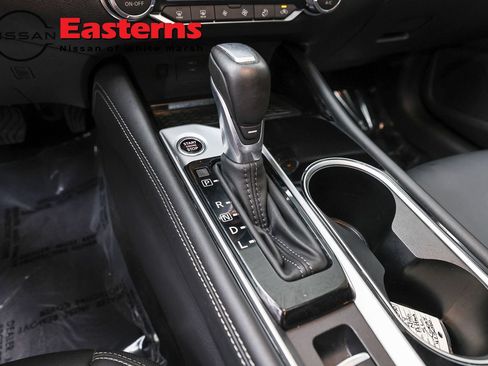 Used 2024 Nissan Altima 2.5 SL AWD/4WD image 13