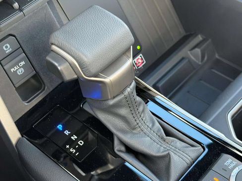Used 2026 Toyota Tundra Limited AWD/4WD image 16