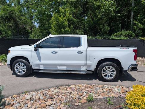 Used 2023 Chevrolet Silverado 1500 LTZ AWD/4WD image 2