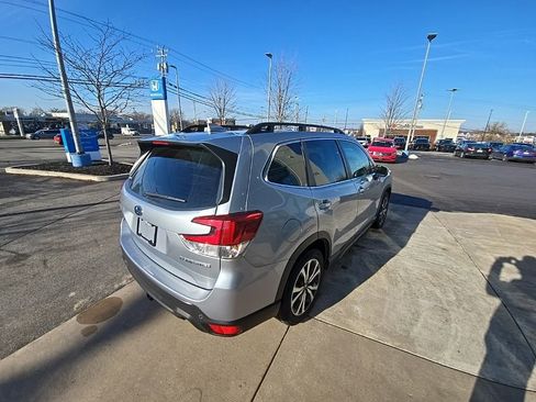 Used 2023 Subaru Forester Limited image 4