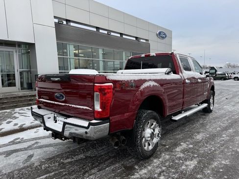 Used 2019 Ford F350 Lariat w/ Chrome Package image 36