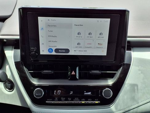 Used 2025 Toyota Corolla SE FWD image 20