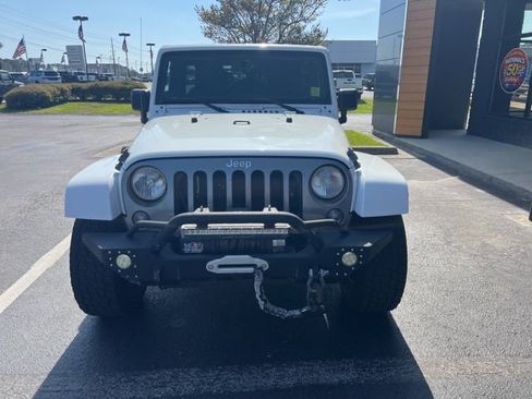 Used 2014 Jeep Wrangler Unlimited Sport image 2