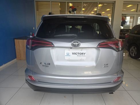 Used 2018 Toyota RAV4 LE w/ All Weather Liner Package AWD/4WD image 7