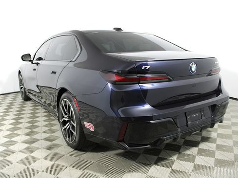 Used 2023 BMW i7 xDrive60 AWD/4WD image 45