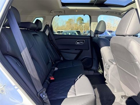 New 2026 Nissan Rogue Platinum w/ Platinum Premium Package image 11
