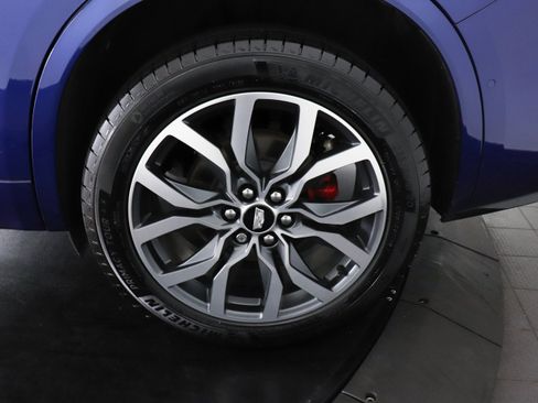 Used 2023 Cadillac XT6 Sport w/ Technology Package image 9