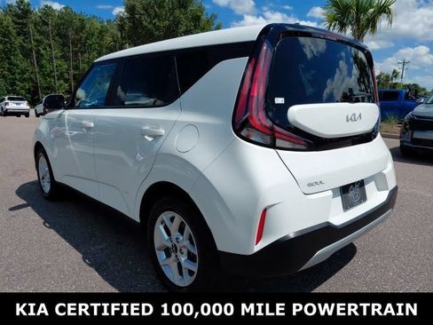 Certified 2025 Kia Soul LX w/ LX Technology Package FWD image 7