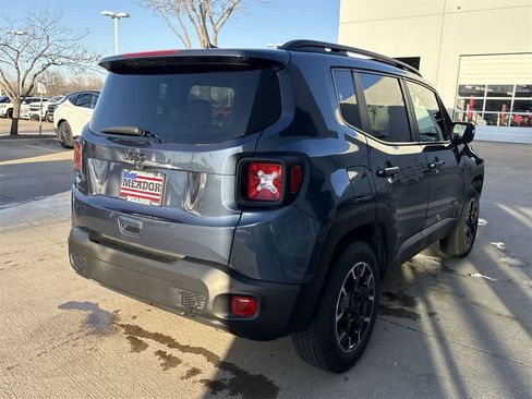 Used 2023 Jeep Renegade Latitude image 6