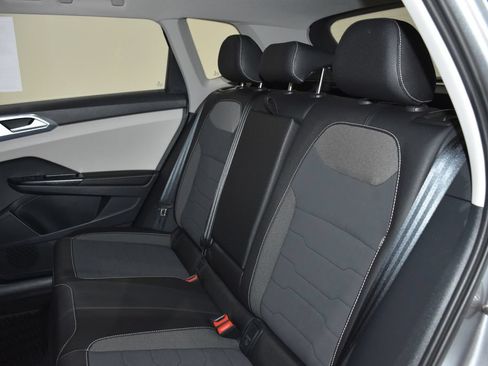 New 2026 Volkswagen Taos SE AWD/4WD image 28