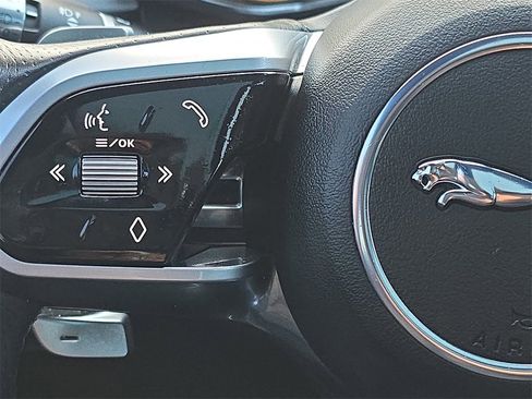 Used 2021 Jaguar F-PACE R-Dynamic S image 21