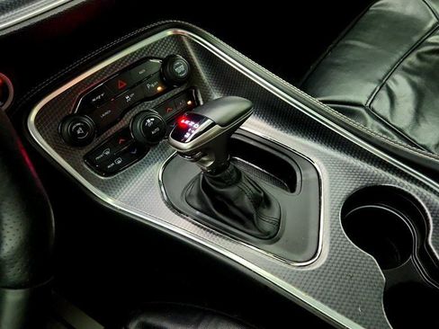 Used 2016 Dodge Challenger SRT Hellcat RWD image 15