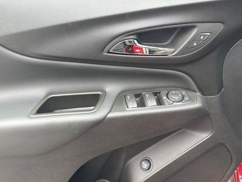 Used 2024 Chevrolet Equinox LT image 10