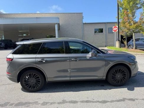 Used 2022 Lincoln Corsair Reserve w/ Luxury Package AWD/4WD image 6