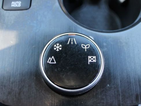 Used 2021 Nissan Rogue SV AWD/4WD image 32