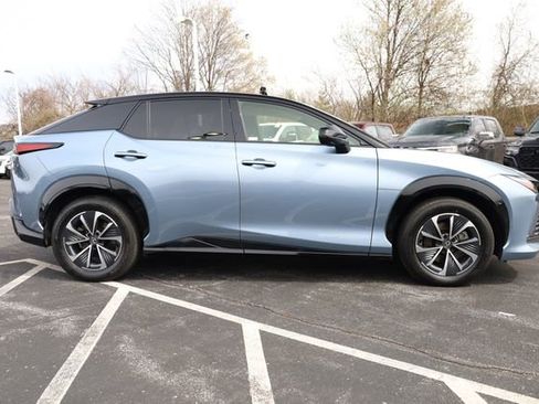 Used 2023 Lexus RZ 450e Premium w/ Technology Package image 3