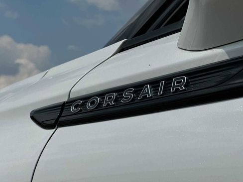 Used 2023 Lincoln Corsair Reserve w/ Equipment Group 201A image 15