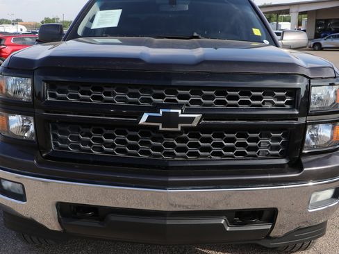 Used 2015 Chevrolet Silverado 1500 LT w/ Texas Edition, 1LT Trim AWD/4WD image 2