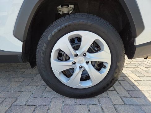 Certified 2025 Toyota RAV4 LE FWD image 20