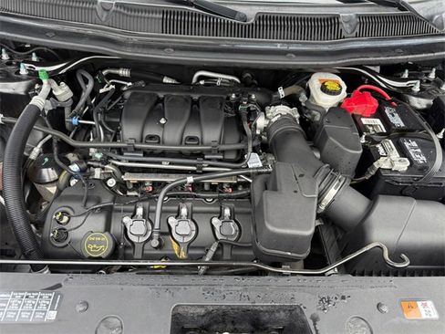 Used 2019 Ford Explorer XLT image 27