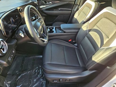 Used 2024 Chevrolet Blazer EV LT AWD/4WD image 10