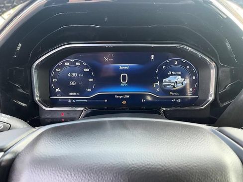 Used 2023 Chevrolet Silverado 1500 LT AWD/4WD image 6