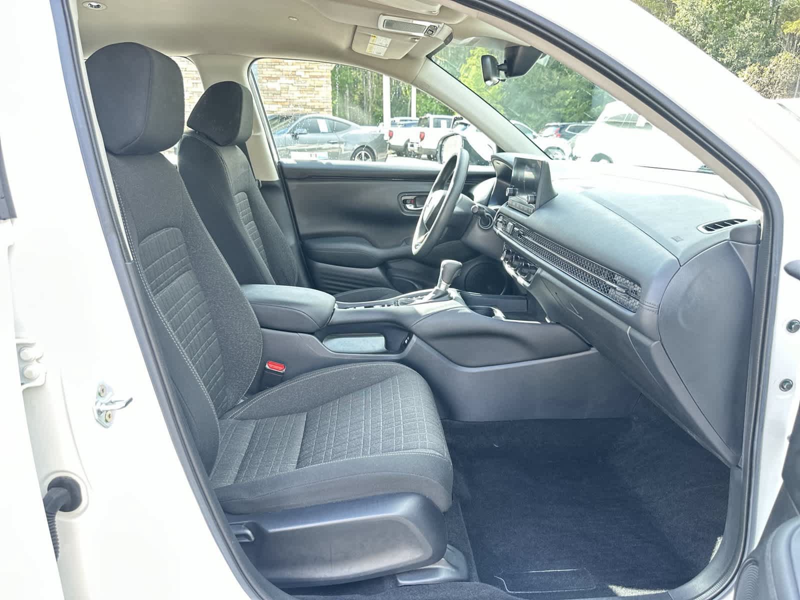 Used 2023 Honda HR-V LX image 17