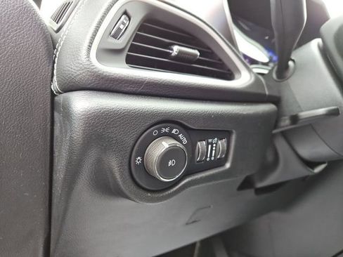 New 2026 Chrysler Pacifica Select image 37