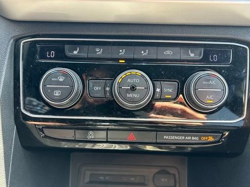 Used 2023 Volkswagen Atlas Cross Sport SE w/ Panoramic Sunroof Package FWD image 28