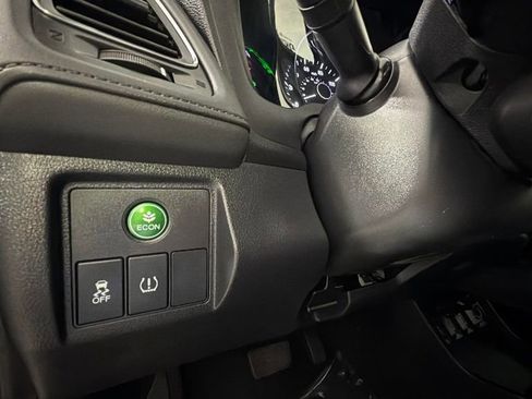 Used 2018 Honda HR-V EX image 20