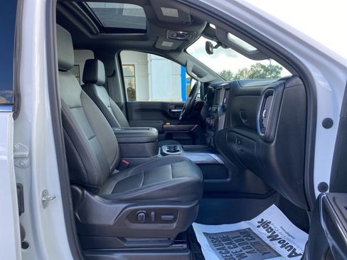 Used 2022 Chevrolet Silverado 3500 LTZ image 21