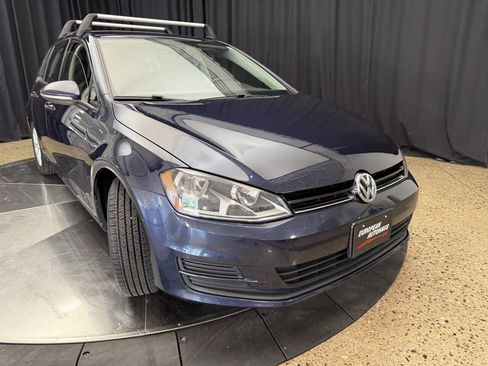 Used 2015 Volkswagen Golf SE FWD image 4