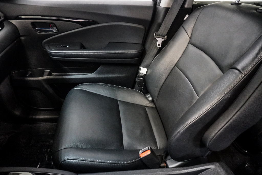 Used 2017 Honda Pilot Touring image 31