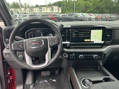 New 2026 GMC Sierra 2500 SLT w/ SLT Premium Package AWD/4WD image 33