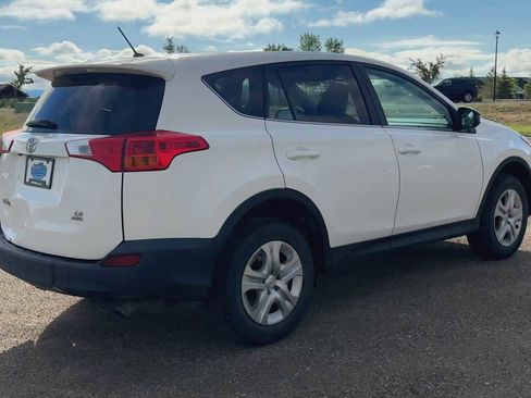 Used 2013 Toyota RAV4 LE AWD/4WD image 8