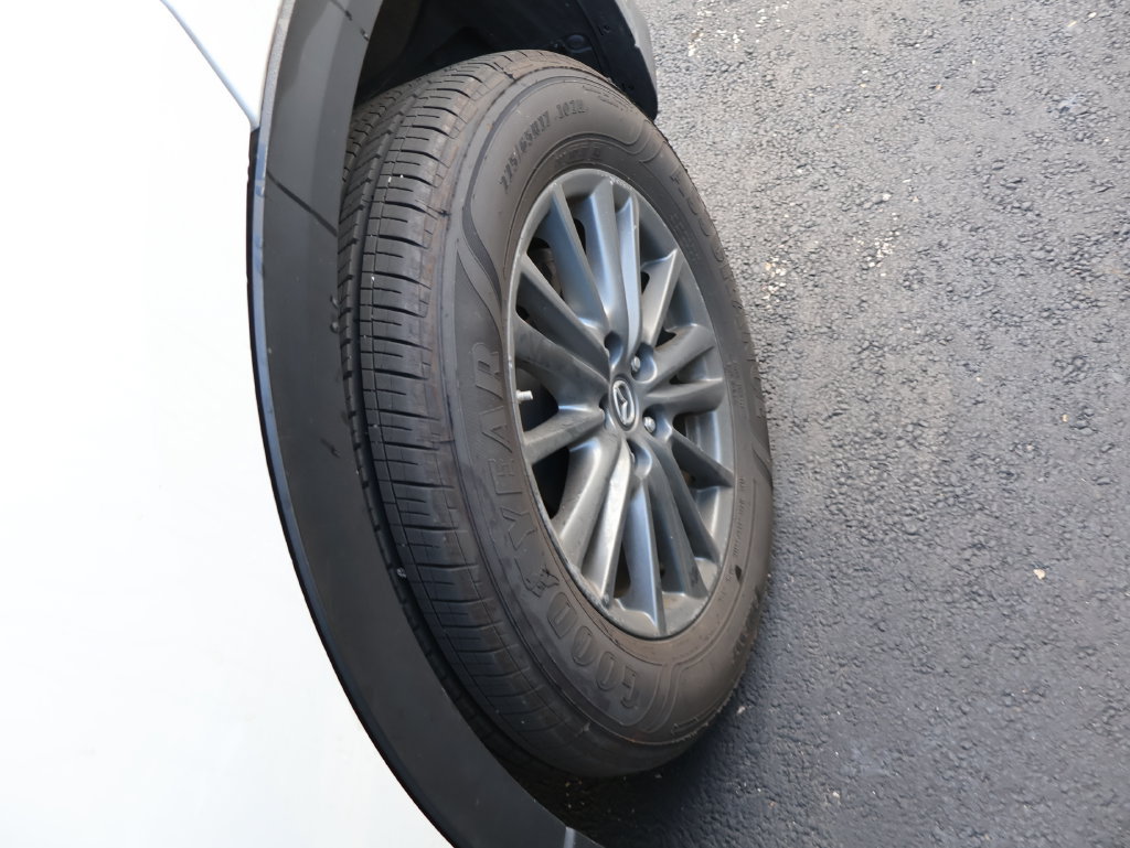 Used 2019 MAZDA CX-5 Sport FWD image 12